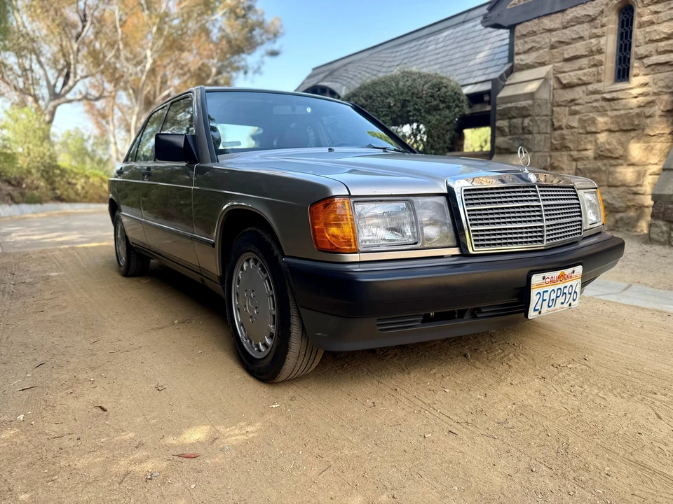1987 Mercedes-Benz 190E - Image 22 of 31
