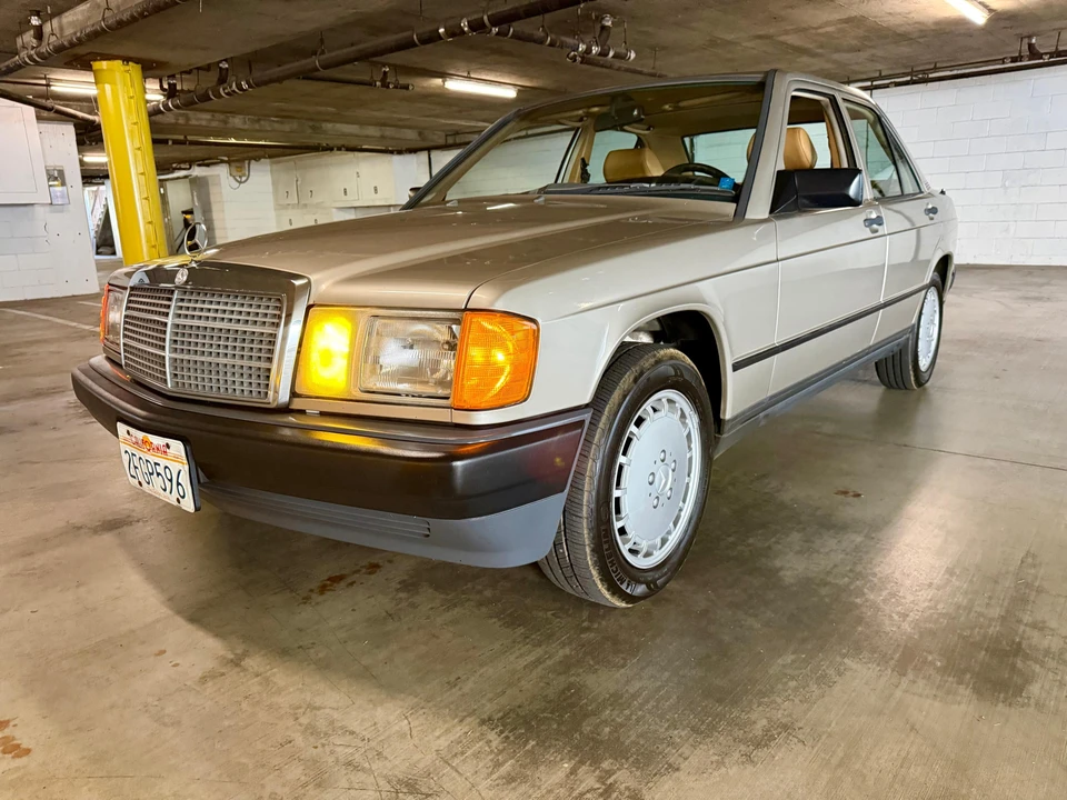 1987 Mercedes-Benz 190E - Image 24 of 31