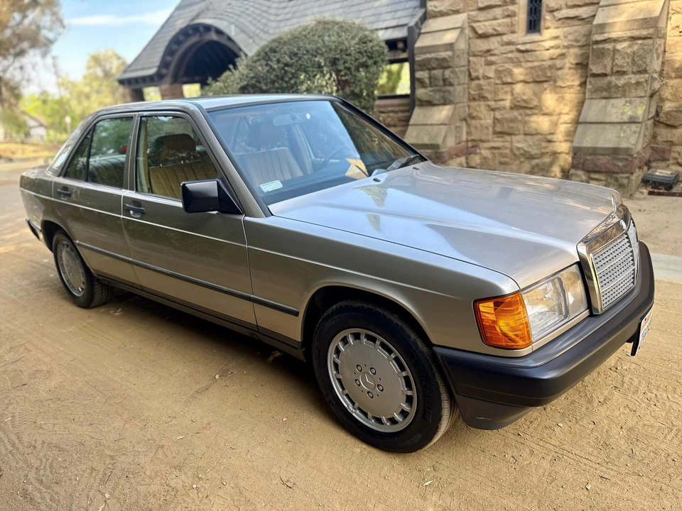 1987 Mercedes-Benz 190E - Image 20 of 31