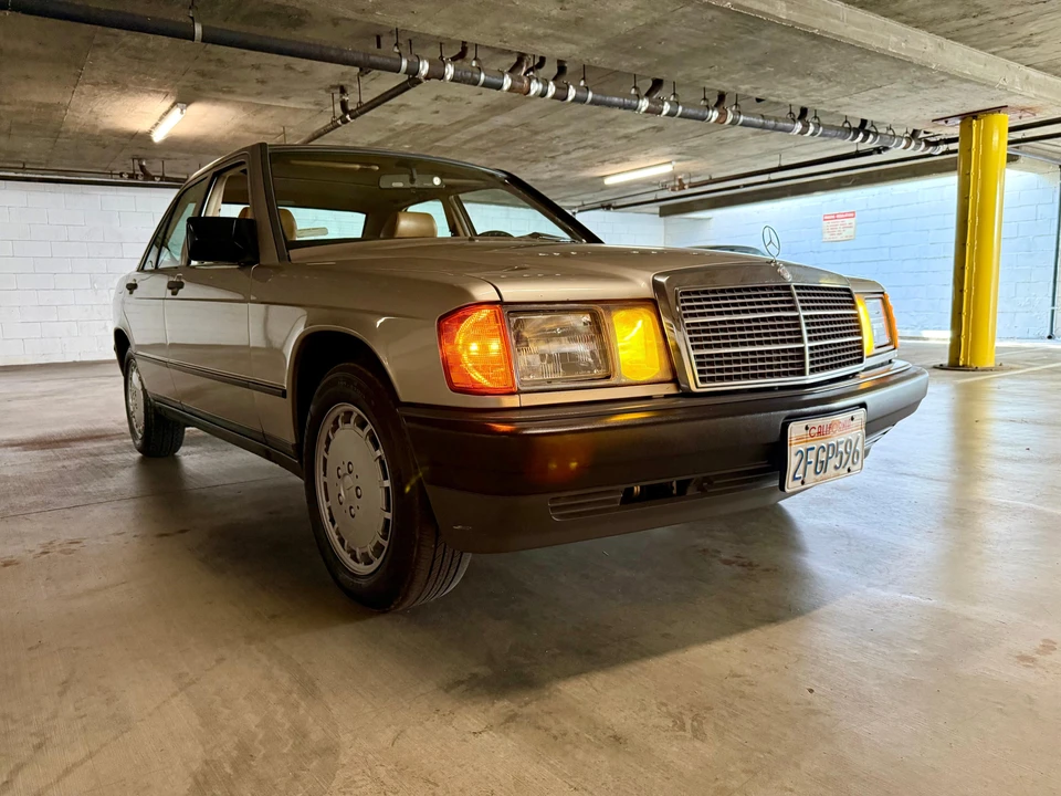 1987 Mercedes-Benz 190E - Image 23 of 31