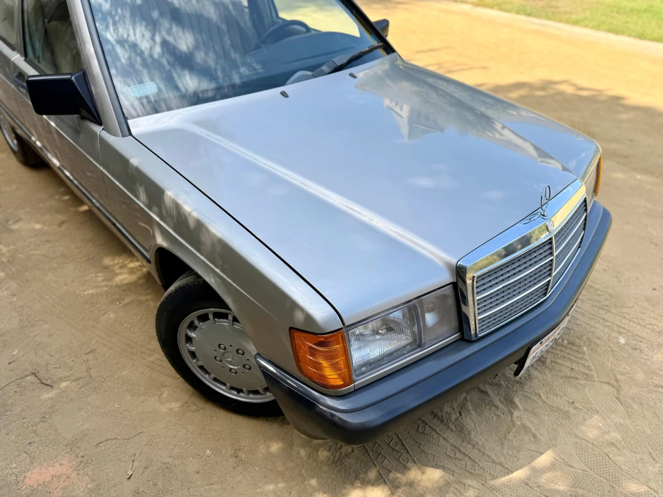 1987 Mercedes-Benz 190E - Image 26 of 31
