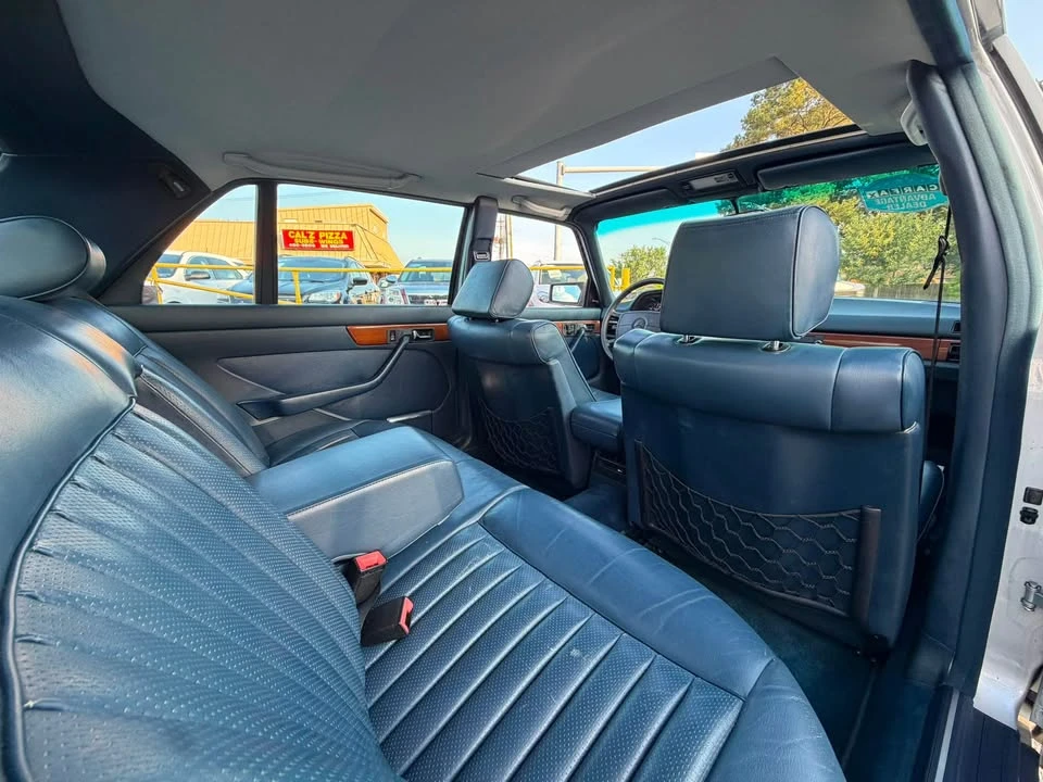 1987 Mercedes-Benz W126 S-Class Sedan - Image 14 of 20