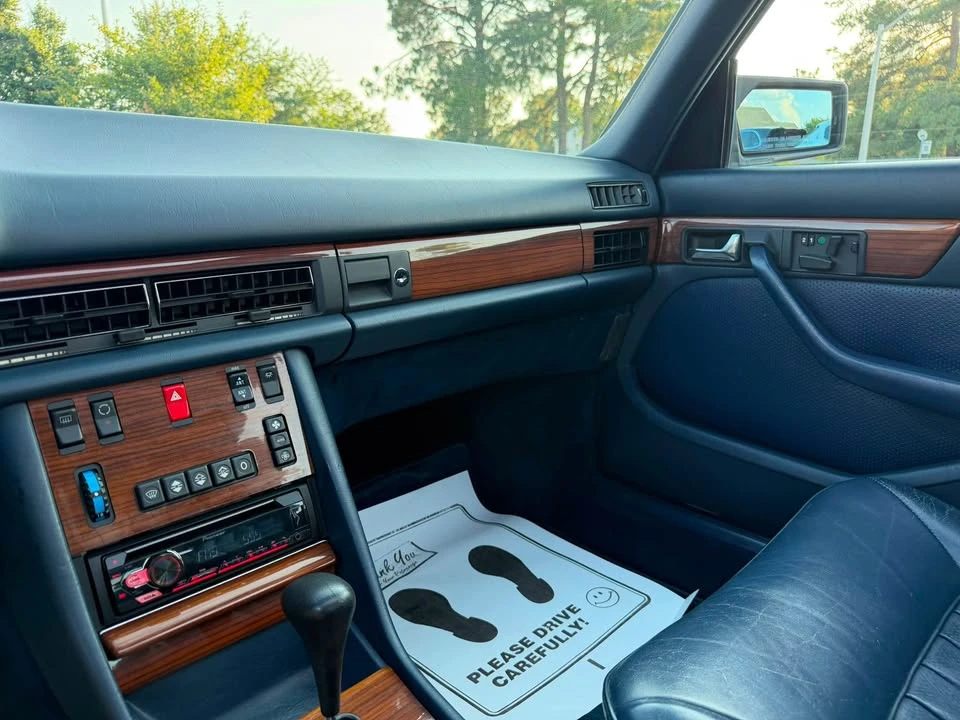 1987 Mercedes-Benz W126 S-Class Sedan - Image 17 of 20