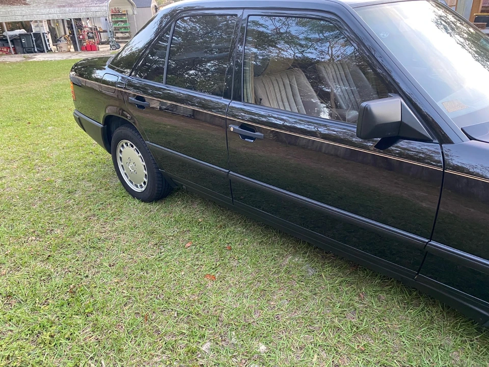 1987 Mercedes-Benz W124 E-Class - Image 19 of 20