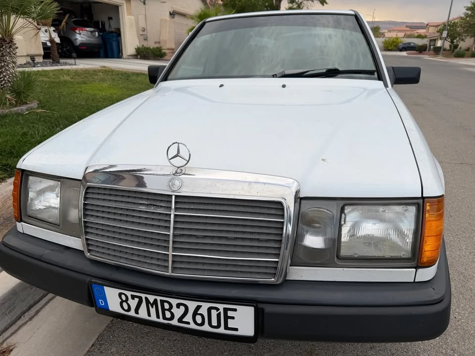 1987 Mercedes-Benz W124 E-Class - Image 2 of 8