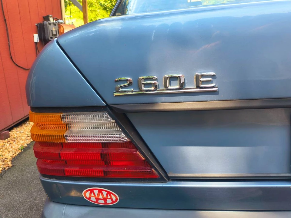 1987 Mercedes-Benz W124 E-Class - Image 8 of 14