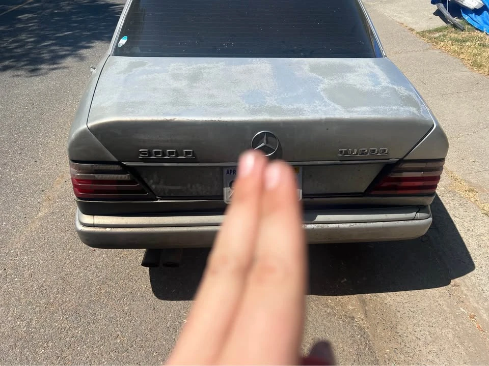 1987 Mercedes-Benz 190E - Image 18 of 19