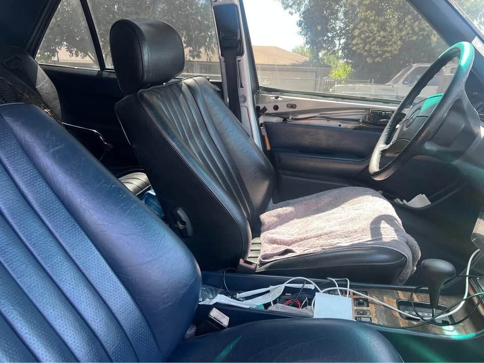 1987 Mercedes-Benz 190E - Image 16 of 19