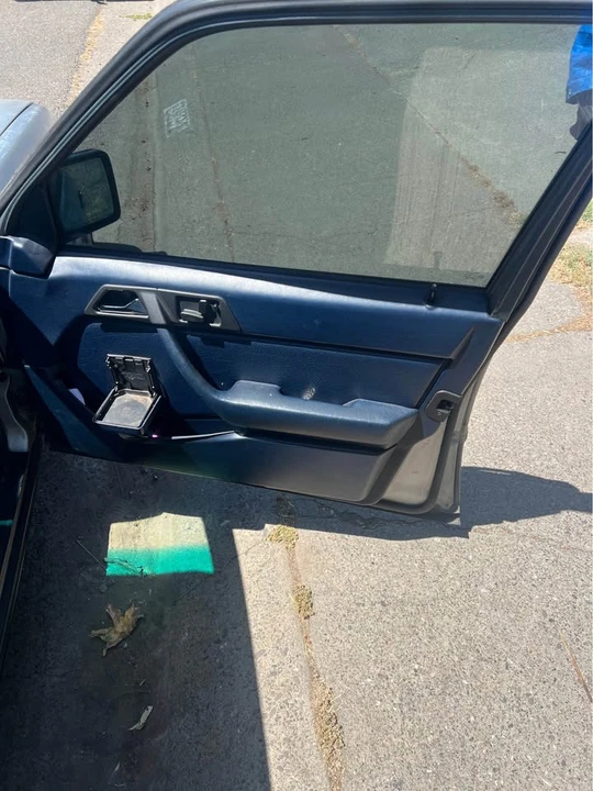1987 Mercedes-Benz 190E - Image 11 of 19