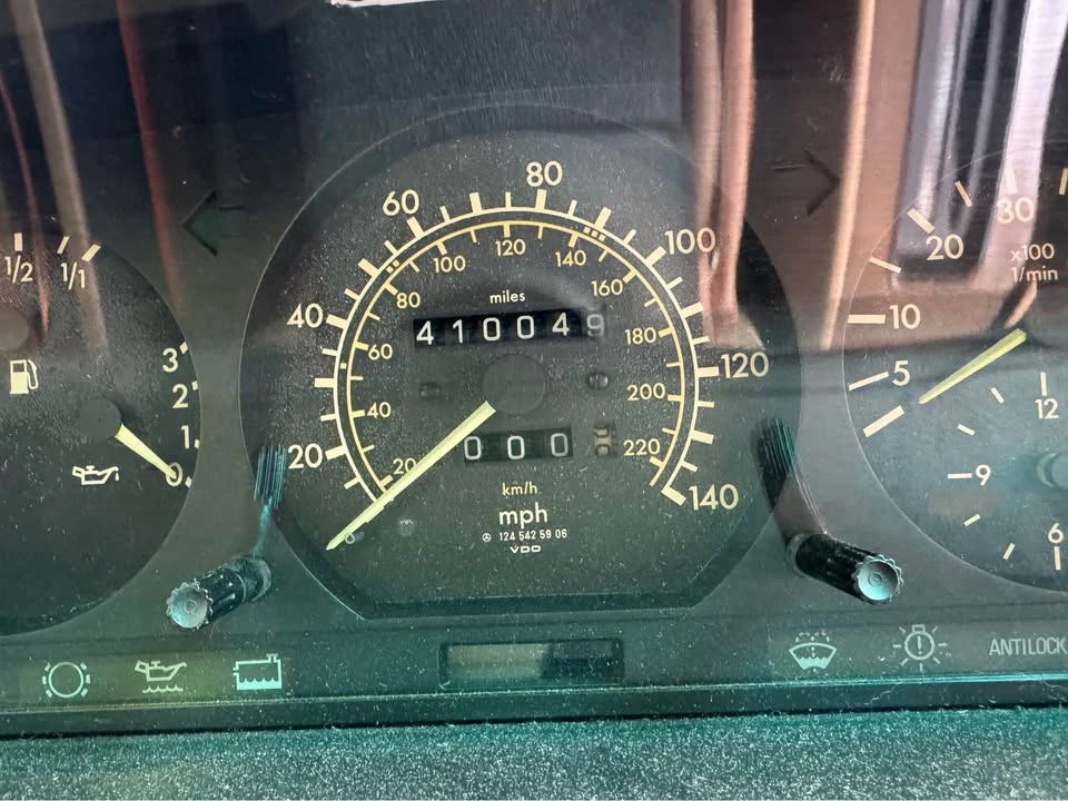 1987 Mercedes-Benz W124 E-Class - Image 9 of 9