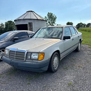 1987 Mercedes-Benz 300D Sedan