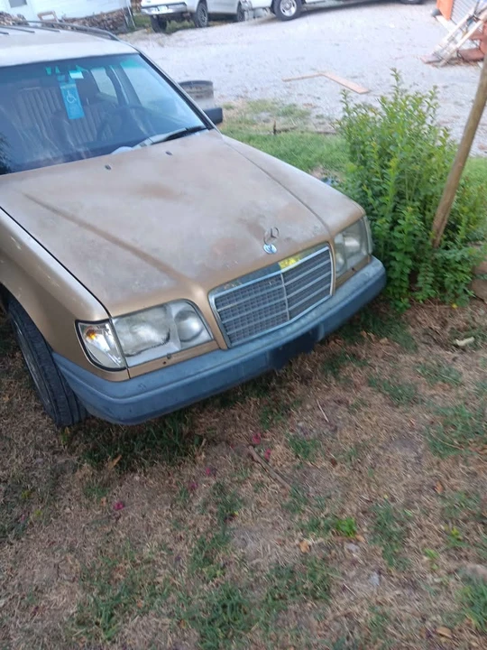 1987 Mercedes-Benz 190E - Image 3 of 7