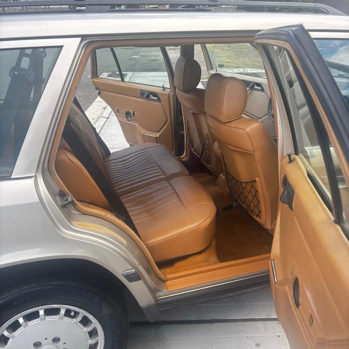 1987 Mercedes-Benz 190E - Image 11 of 15