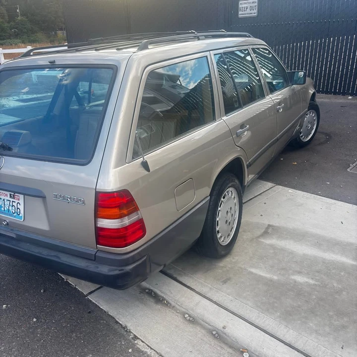 1987 Mercedes-Benz 190E - Image 5 of 15