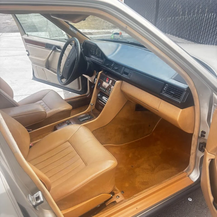 1987 Mercedes-Benz 190E - Image 12 of 15