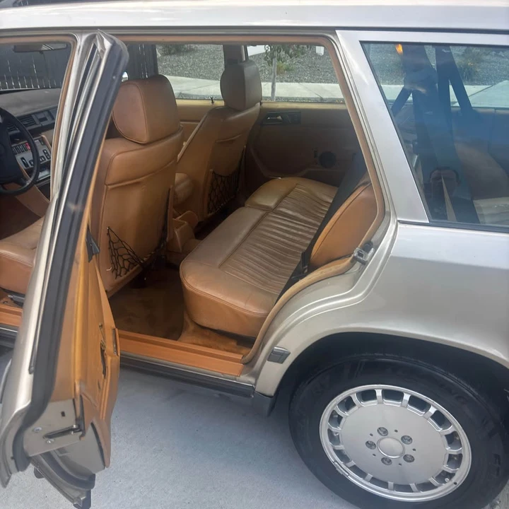 1987 Mercedes-Benz 190E - Image 8 of 15