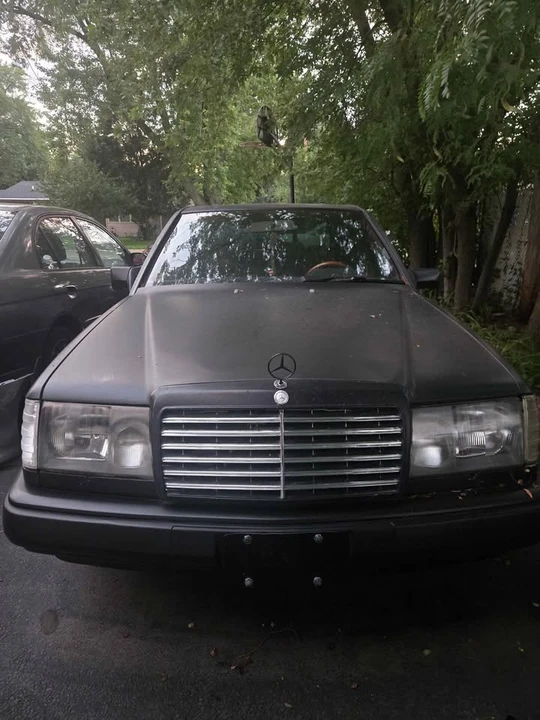 1987 Mercedes-Benz W124 E-Class - Image 2 of 10