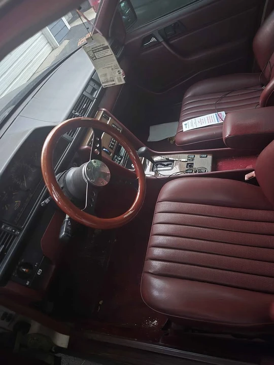 1987 Mercedes-Benz W124 E-Class - Image 6 of 10