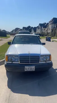 1987 Mercedes-Benz 300 E 3.0 Sedan 4D