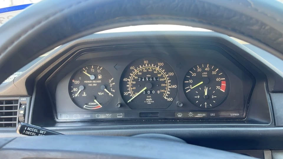 1987 Mercedes-Benz W124 E-Class - Image 8 of 9