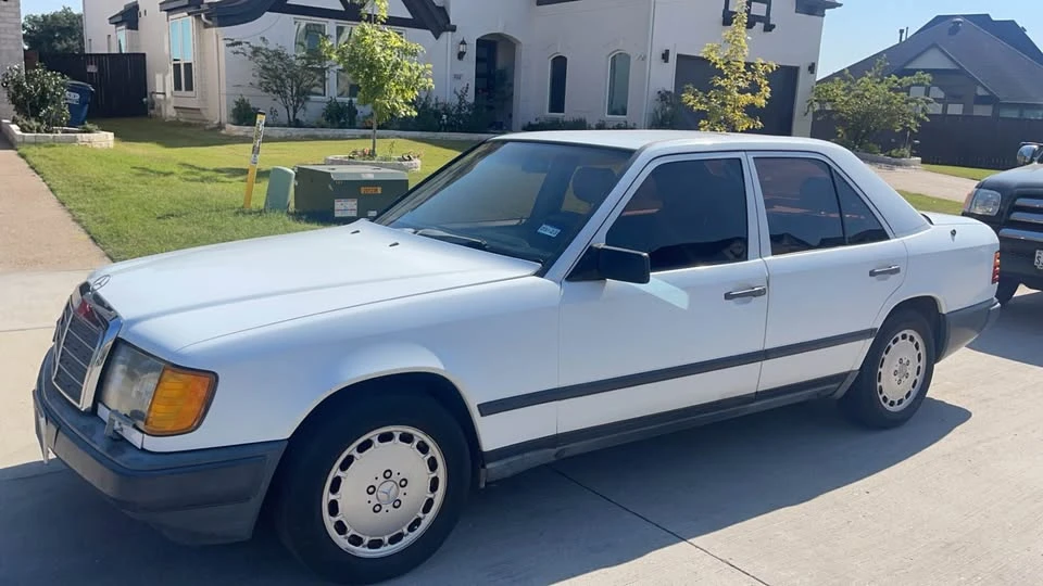 1987 Mercedes-Benz W124 E-Class - Image 2 of 9