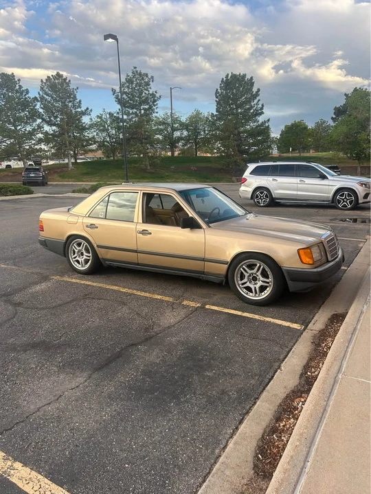 1987 Mercedes-Benz W124 E-Class - Image 3 of 8