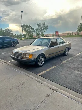1987 Mercedes-Benz 300 E 3.0 Sedan 4D