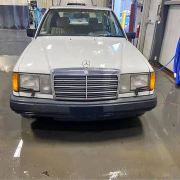 1987 Mercedes-Benz 300 E