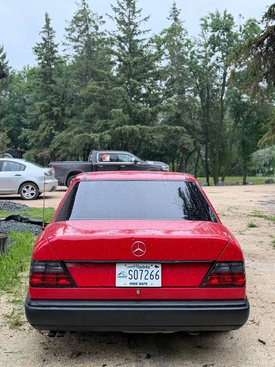 1987 Mercedes-Benz W124 E-Class - Image 2 of 4