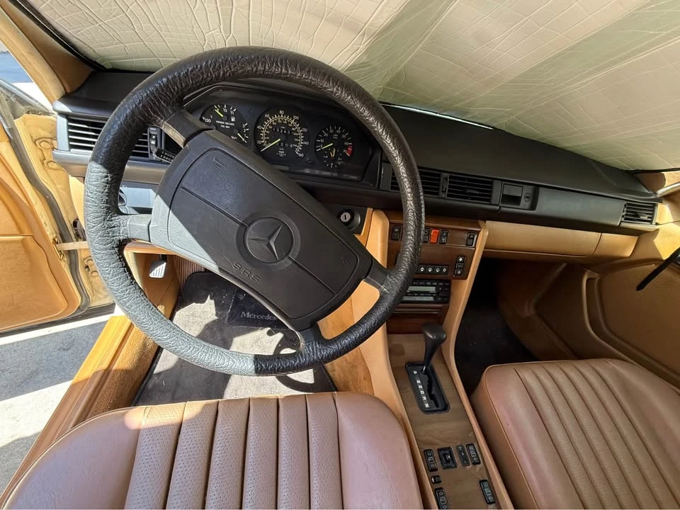 1987 Mercedes-Benz W124 E-Class - Image 8 of 10