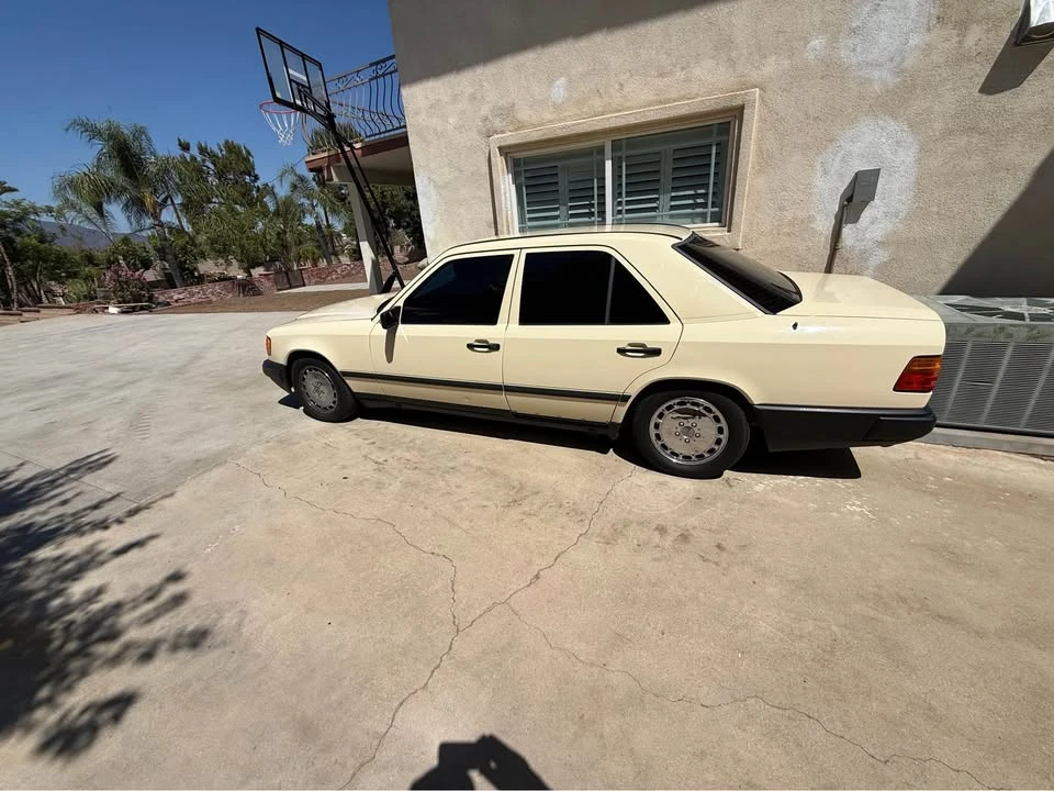 1987 Mercedes-Benz W124 E-Class - Image 3 of 10