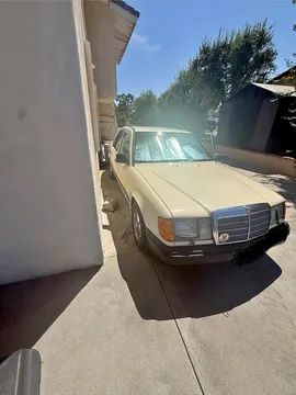 1987 Mercedes-Benz 300 E