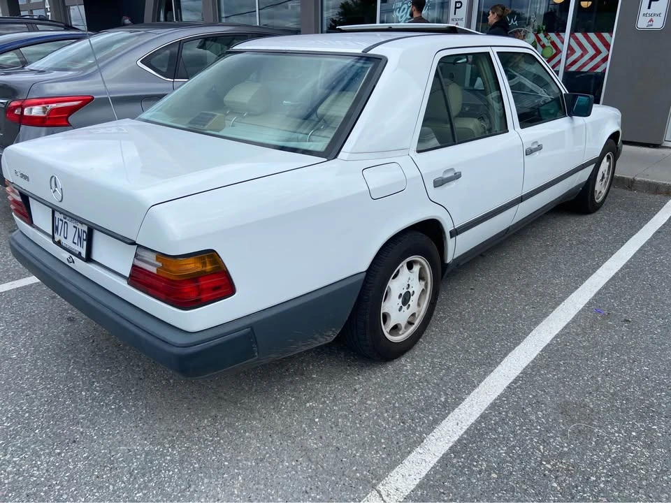 1987 Mercedes-Benz W124 E-Class - Image 2 of 7