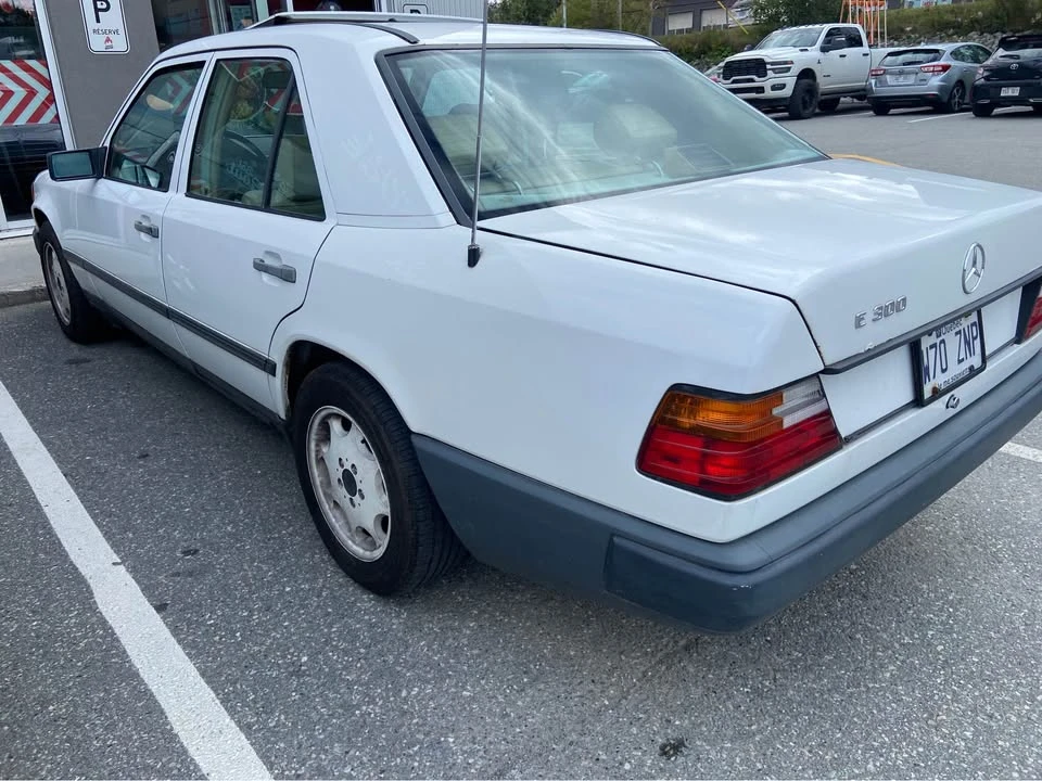 1987 Mercedes-Benz W124 E-Class - Image 3 of 7