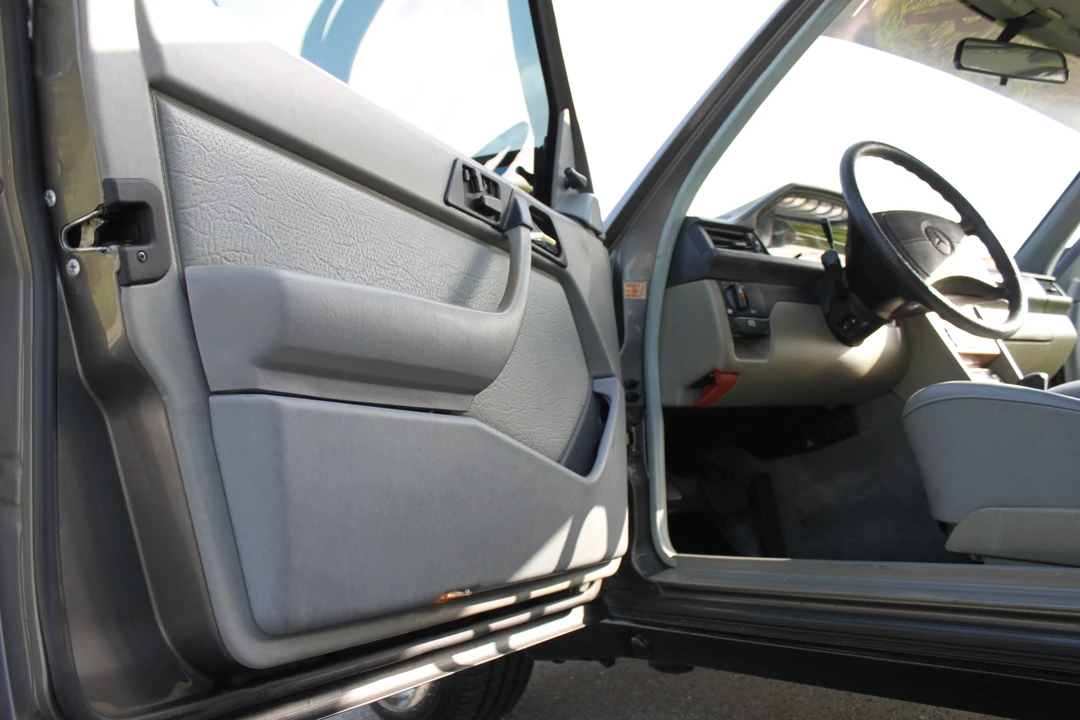 1987 Mercedes-Benz W124 E-Class - Image 25 of 31