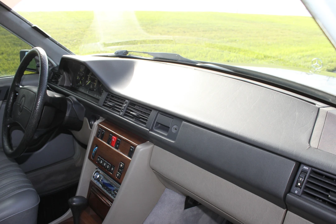 1987 Mercedes-Benz W124 E-Class - Image 28 of 31