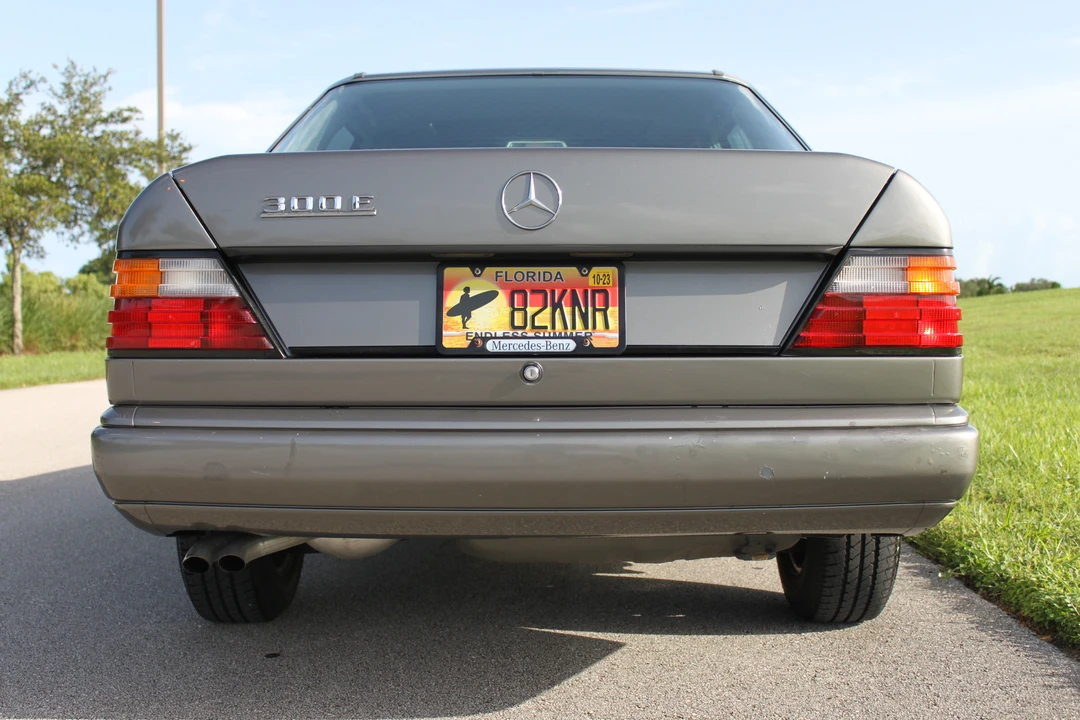 1987 Mercedes-Benz W124 E-Class - Image 5 of 31