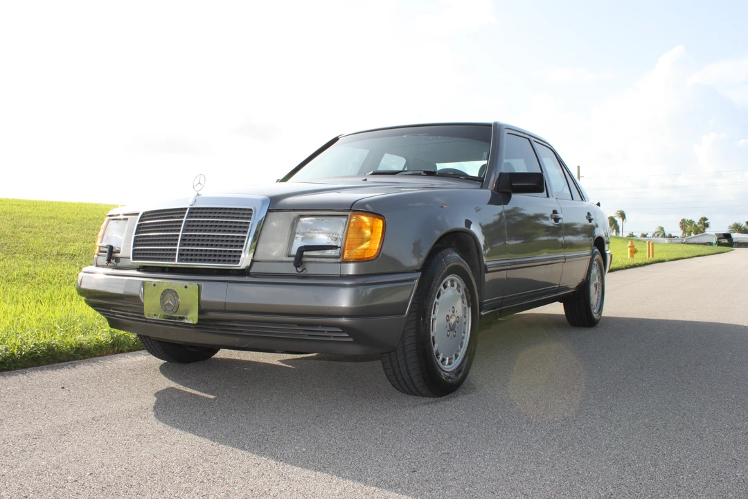 1987 Mercedes-Benz W124 E-Class - Image 7 of 31