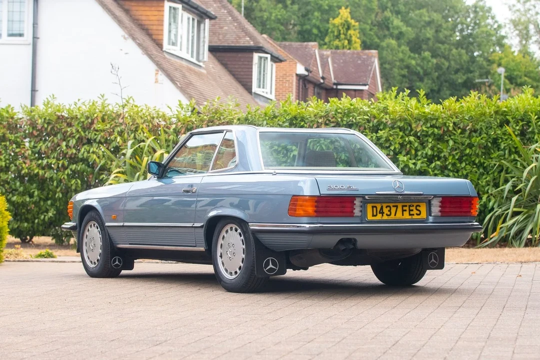 1987 Mercedes-Benz R107 SL-Class - Image 17 of 30