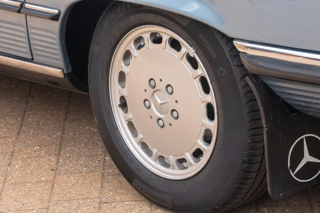 1987 Mercedes-Benz R107 SL-Class - Image 5 of 30