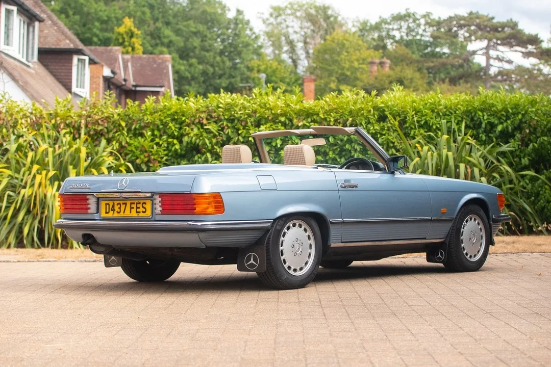 1987 Mercedes-Benz R107 SL-Class - Image 25 of 30