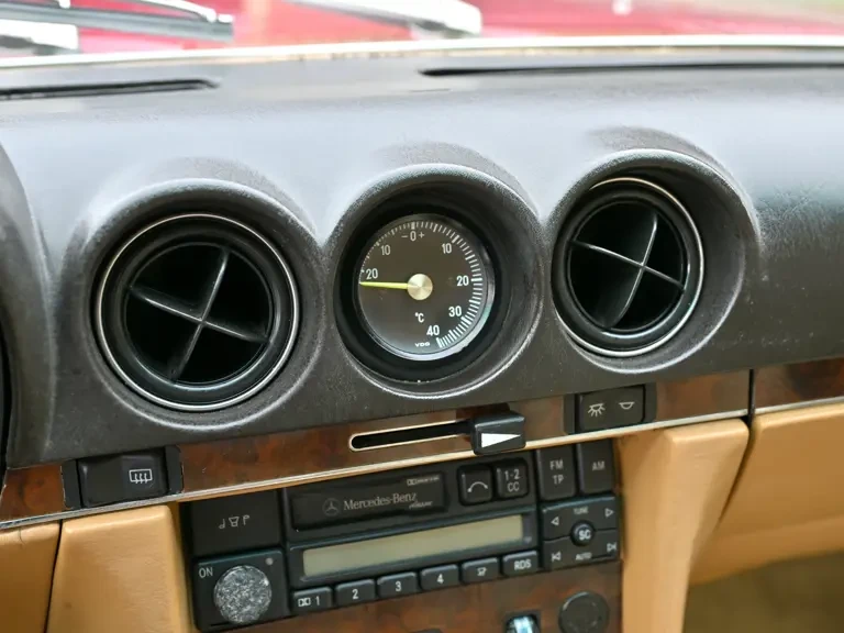 1987 Mercedes-Benz R107 SL-Class - Image 25 of 31