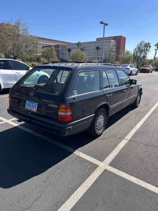 1987 Mercedes-Benz W124 E-Class - Image 7 of 31