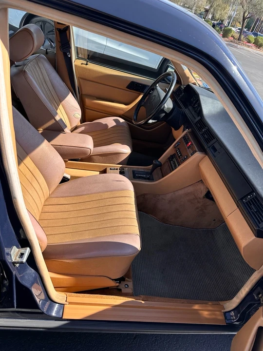 1987 Mercedes-Benz W124 E-Class - Image 18 of 31