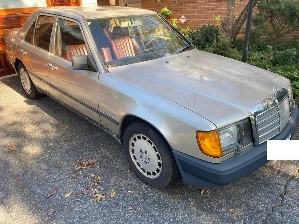 1987 Mercedes-Benz W124 E-Class - Image 2 of 21