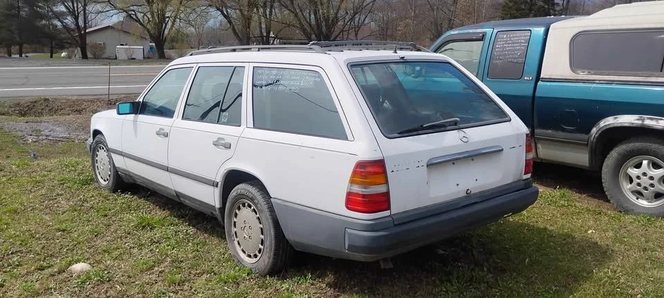 1987 Mercedes-Benz W124 E-Class - Image 2 of 15