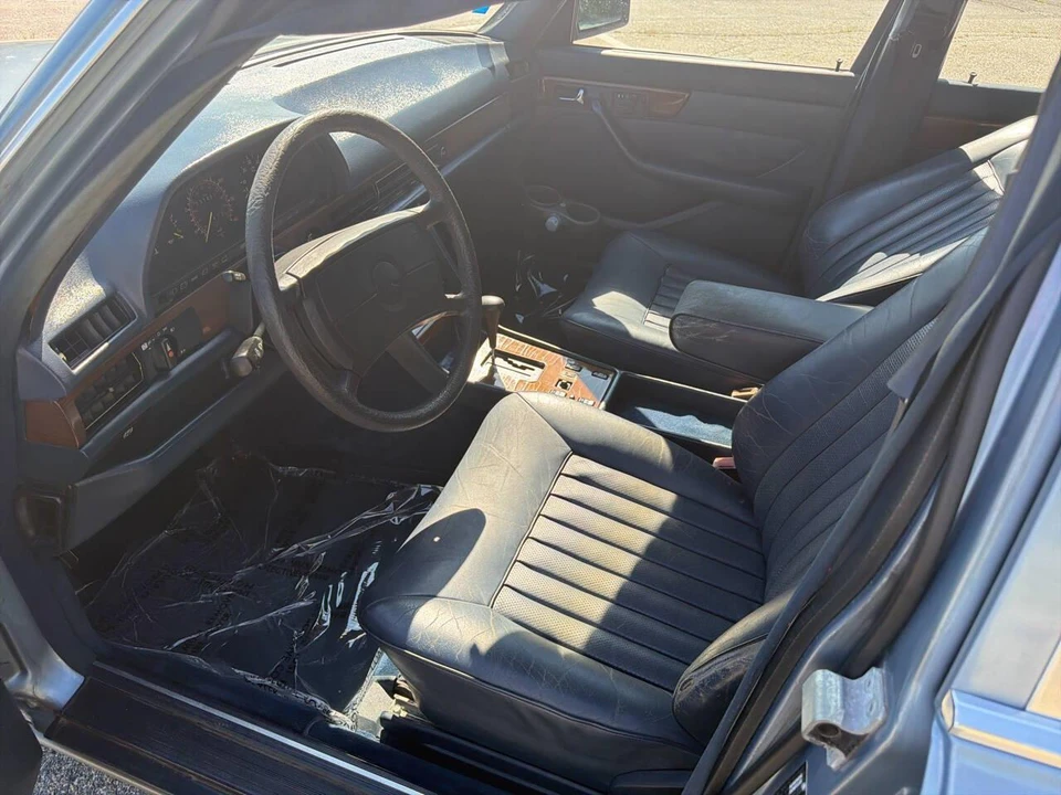 1987 Mercedes-Benz 190E - Image 18 of 31
