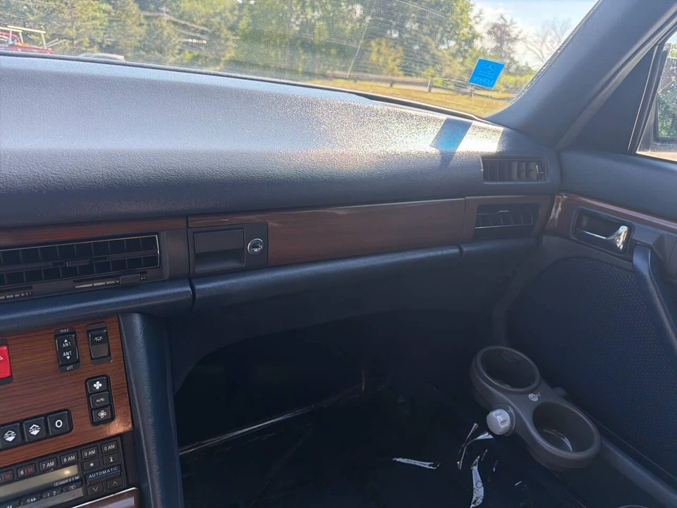 1987 Mercedes-Benz 190E - Image 21 of 31