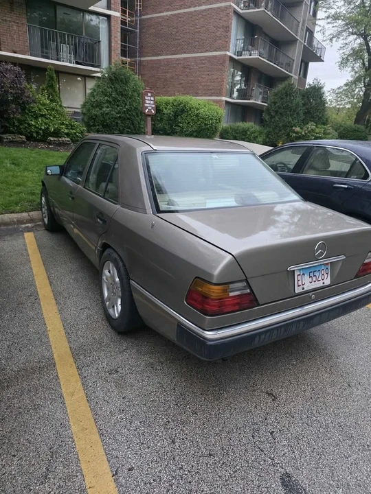 1987 Mercedes-Benz W124 E-Class - Image 3 of 10