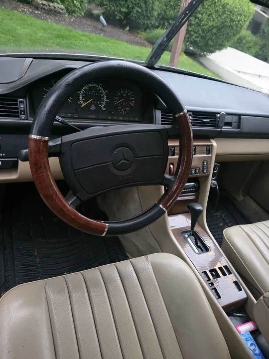 1987 Mercedes-Benz W124 E-Class - Image 7 of 10